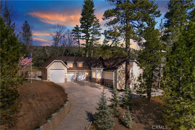 22532 Skyview Lane, Crestline, CA 92325
