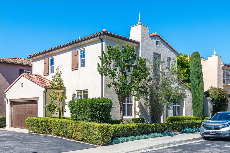 19 Night Bloom, Irvine, CA 92602