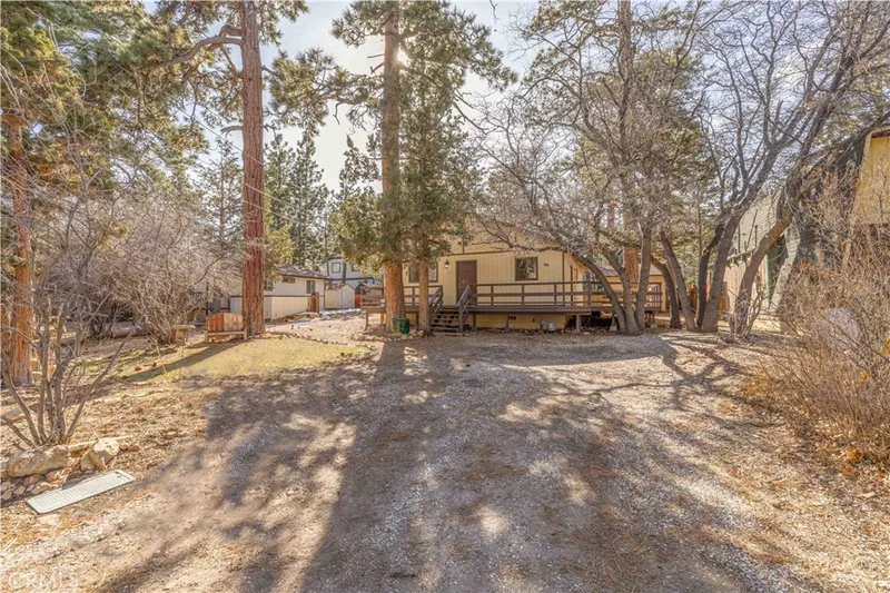414 Cedar Lane, Sugarloaf, CA 92386