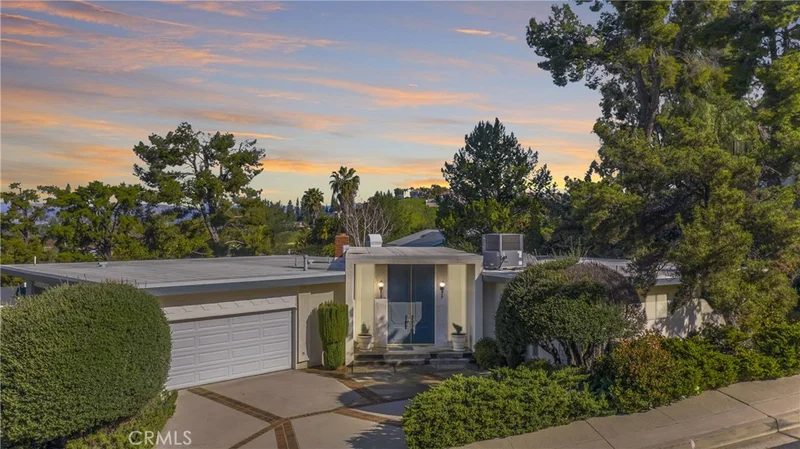 22651 Flamingo Street, Woodland Hills, CA 91364