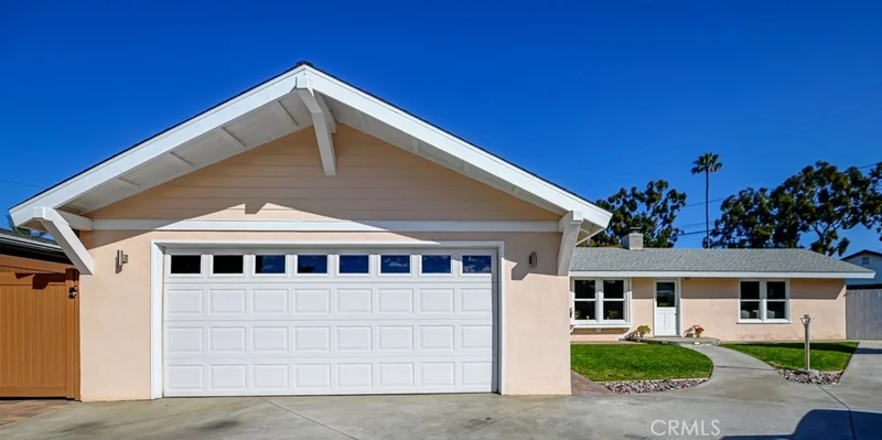 417 Emerald Place, Seal Beach, CA 90740