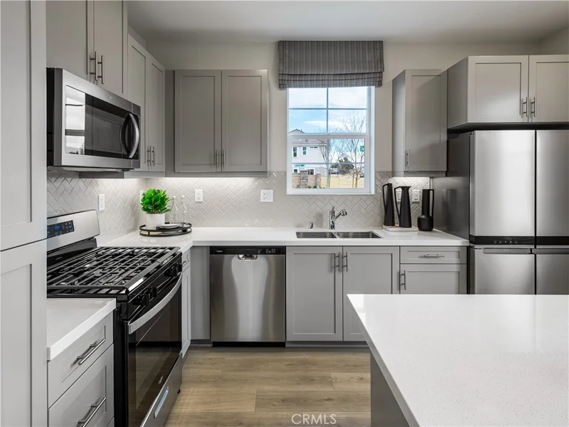 10240 Calder Circle, Riverside, CA 92522