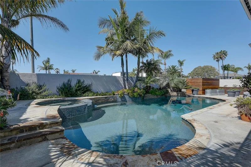 4152 Pierson Drive, Huntington Beach, CA 92649