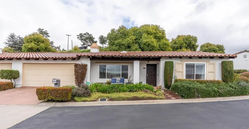1245 La Paloma, Escondido, CA 92026