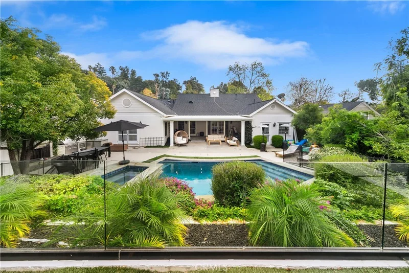 5153 Dumont Place, Woodland Hills, CA 91364