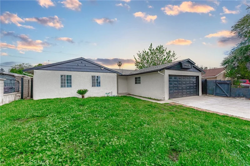 8643 Via Norte Drive, Riverside, CA 92503