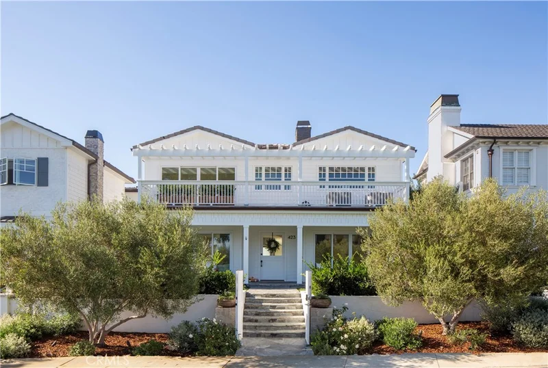 423 Redlands Avenue, Newport Beach, CA 92663