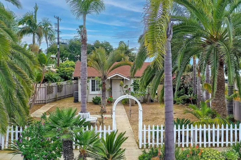 421 S Ditmar St, Oceanside, CA 92054