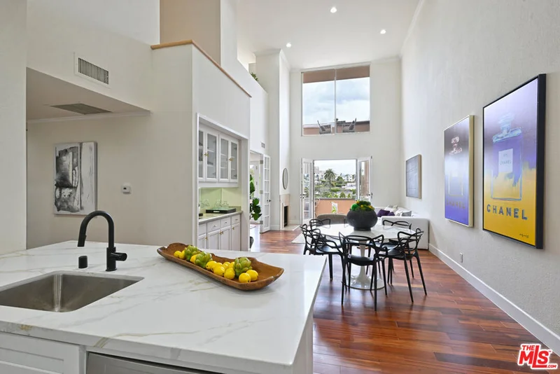 2276 S Beverly Glen Boulevard 305, Los Angeles, CA 90064