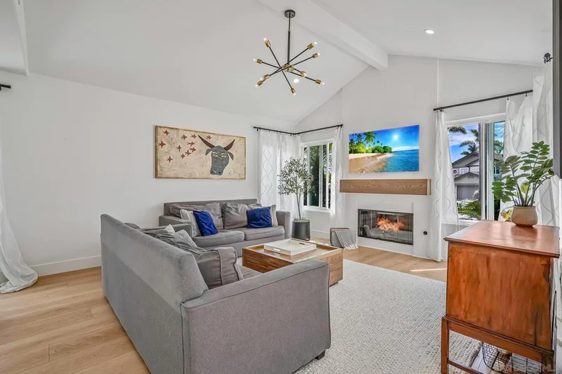 7956 Camino Alvaro, Carlsbad, CA 92009