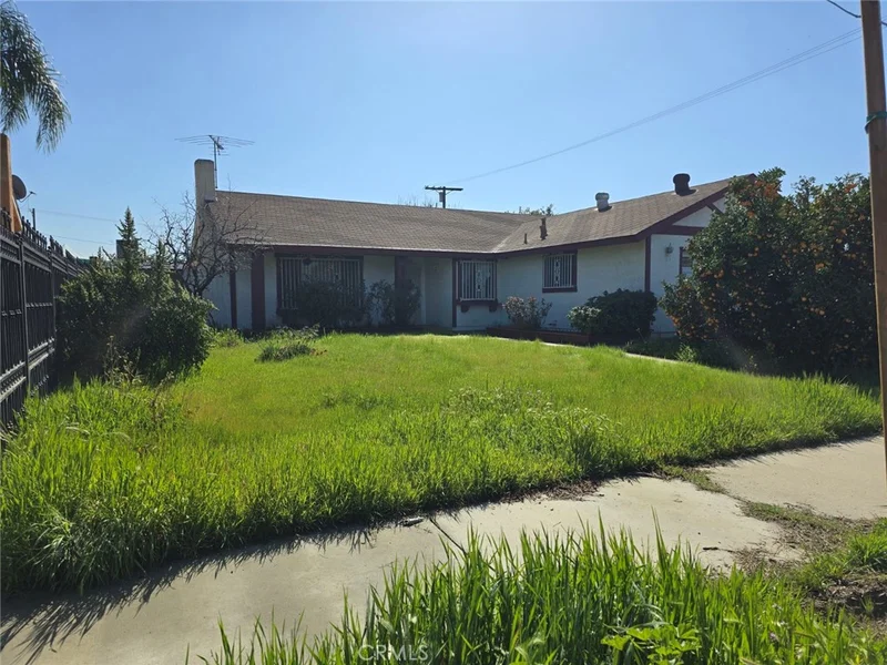 7740 Ampere Avenue, North Hollywood, CA 91605