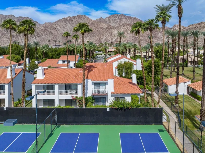 77345 Avenida Fernando, La Quinta, CA 92253