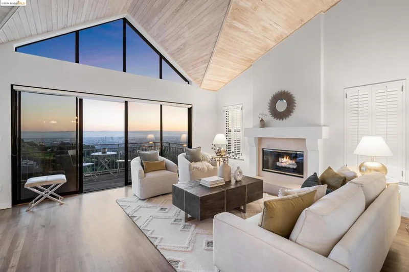 1854 Grand View Dr., Oakland, CA 94618