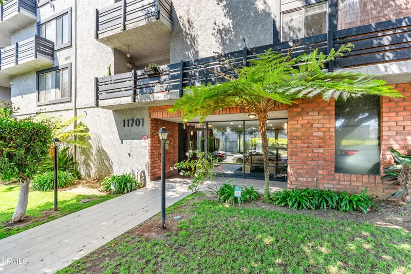 11701 Texas Avenue 206, Los Angeles, CA 90025