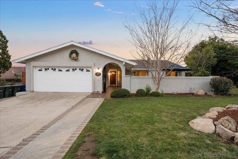 10141 Cliffwood Dr., La Mesa, CA 91941