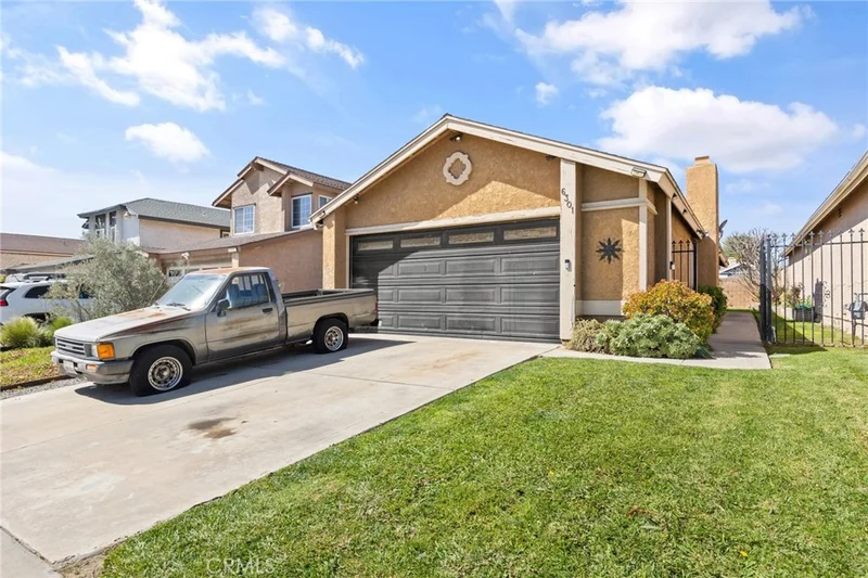 6301 Grand Valley Trail, Jurupa Valley, CA 92509