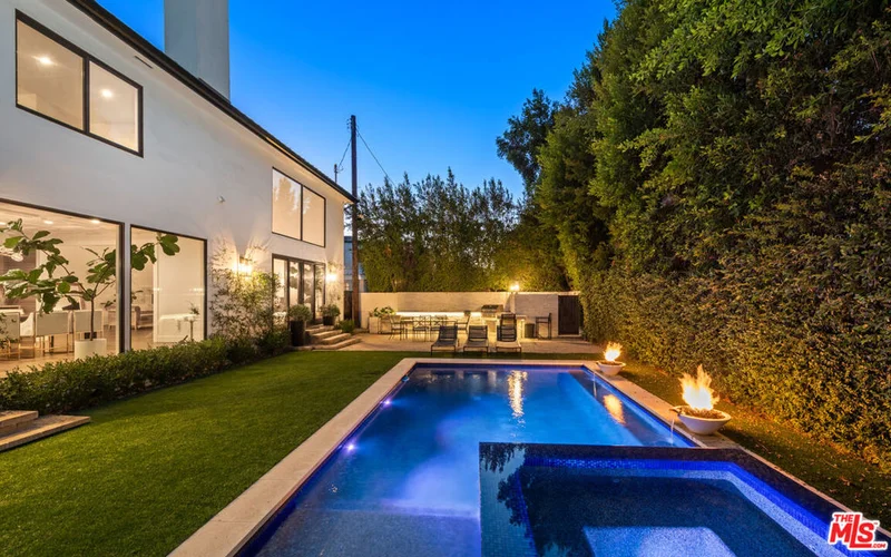 10333 Woodbridge Street, Toluca Lake, CA 91602