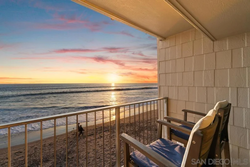 2955 Ocean St 16, Carlsbad, CA 92008