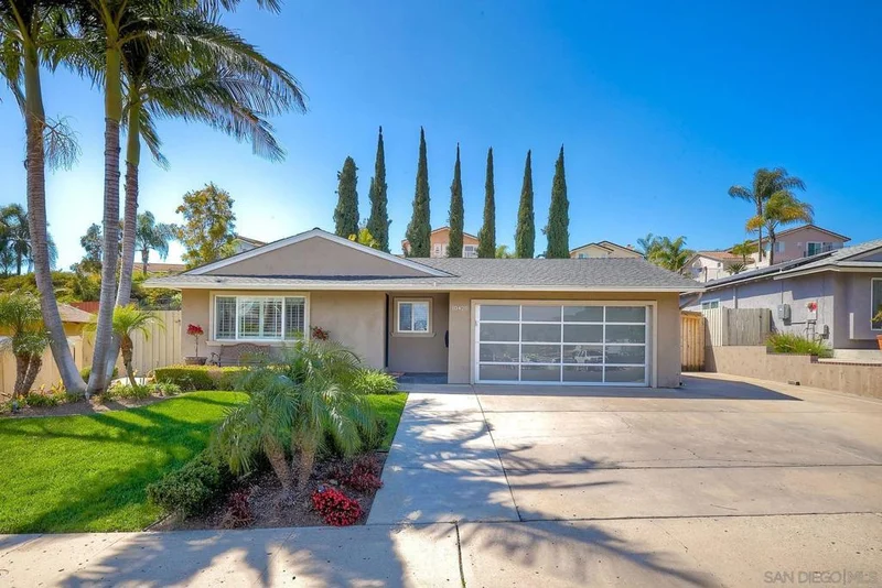 10420 Timberlane Way, Santee, CA 92071