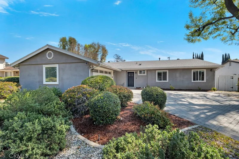 10448 Amigo Avenue, Northridge, CA 91326