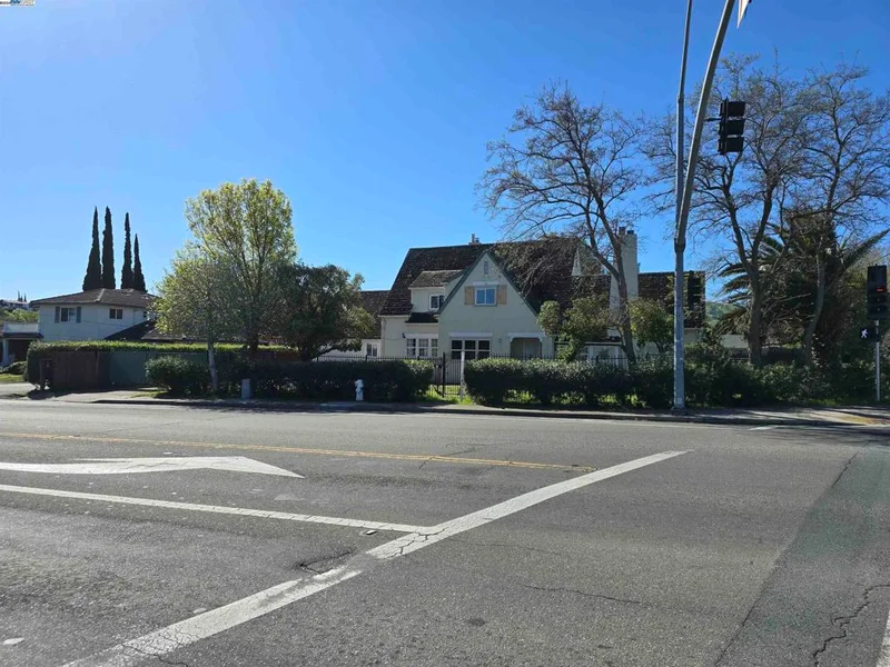 100 Buchanan Rd, Pittsburg, CA 94565
