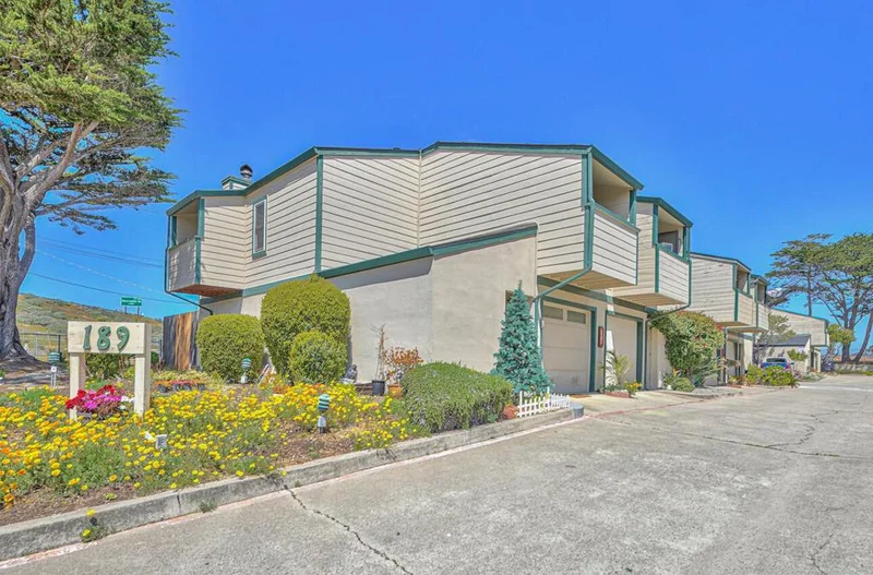 189 San Pablo Court 2, Marina, CA 93933