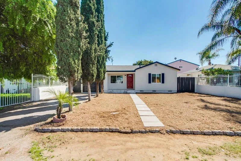 551 W 7th Avenue, Escondido, CA 92025