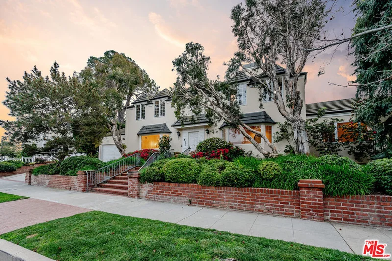 617 Frontera Drive, Pacific Palisades, CA 90272