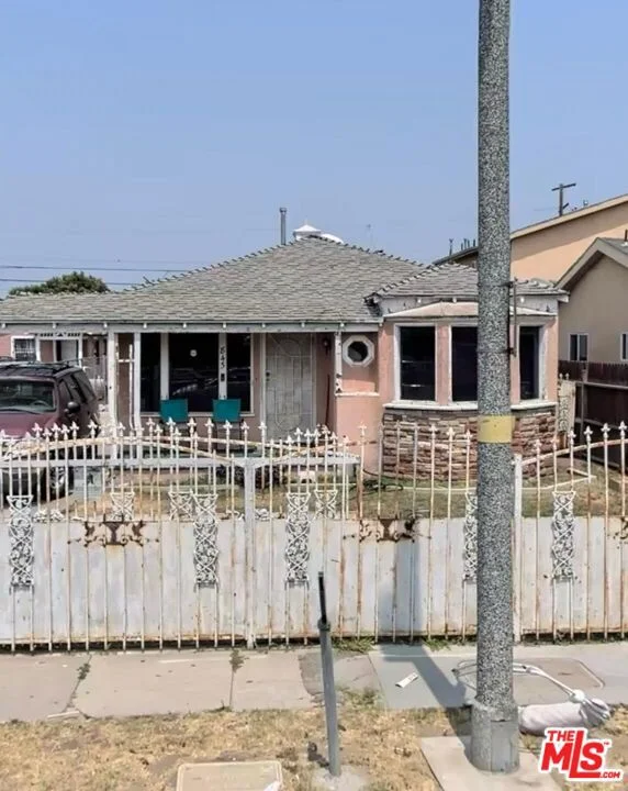 845 W 76th Street, Los Angeles, CA 90044