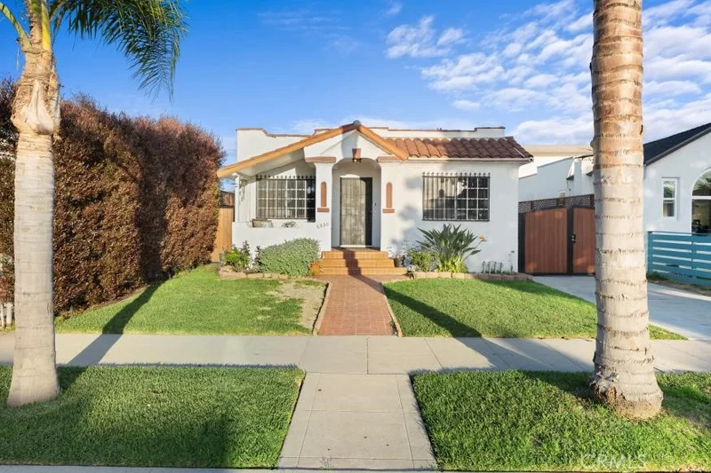 6330 Arlington Avenue, Los Angeles, CA 90043