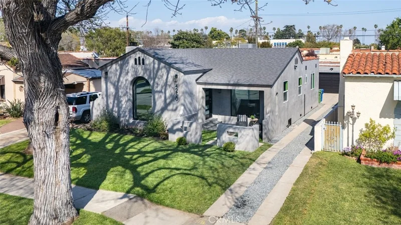 4250 6th Avenue, Los Angeles, CA 90008