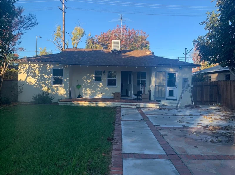 Photo 2 of 6616 Lindley Avenue