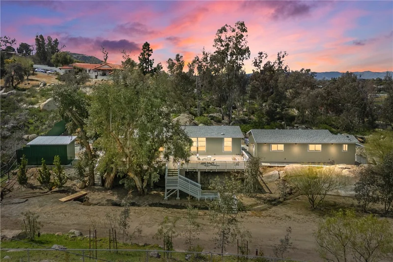 27633 Hemet Street, Hemet, CA 92544