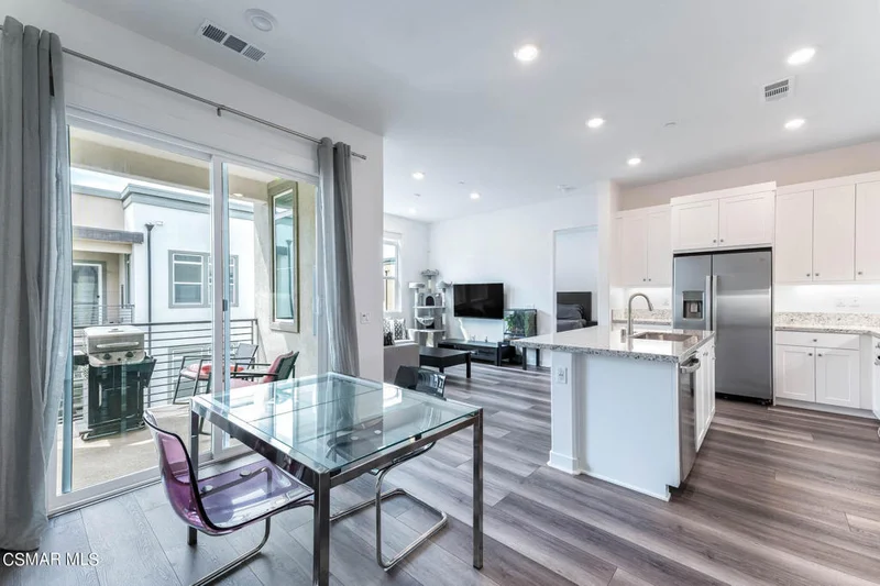 27410 Merlin Place 302, Valencia, CA 91381