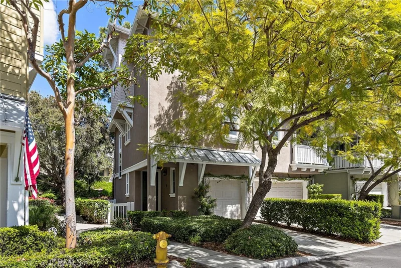 9 Valmont Way, Ladera Ranch, CA 92694
