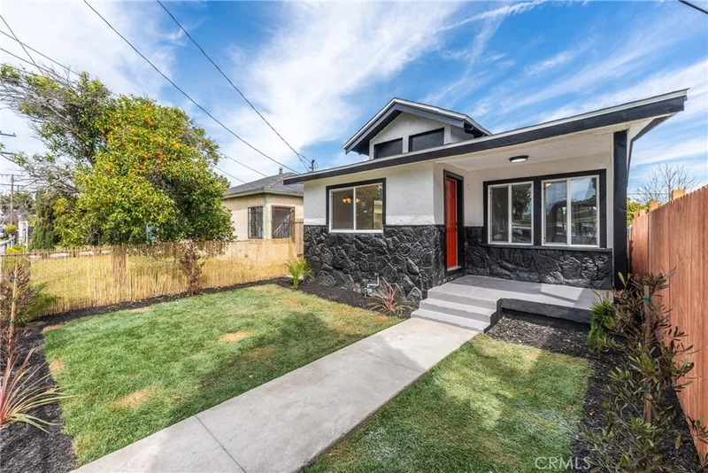 8728 Beach Street, Los Angeles, CA 90002