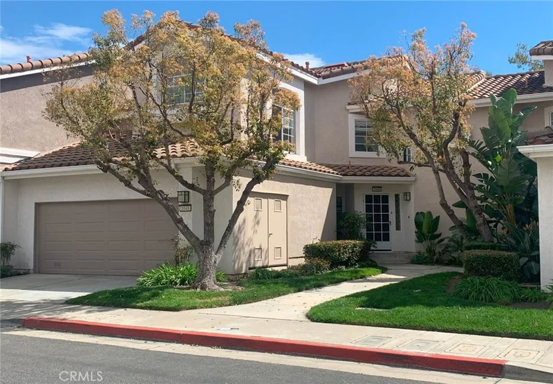 1048 S Dewcrest Drive, Anaheim Hills, CA 92808