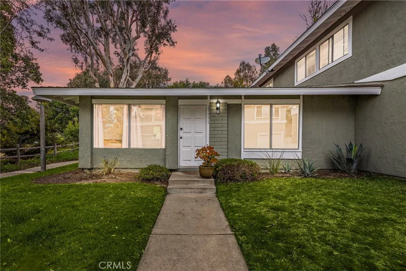 25951 Via Pera C1, Mission Viejo, CA 92691