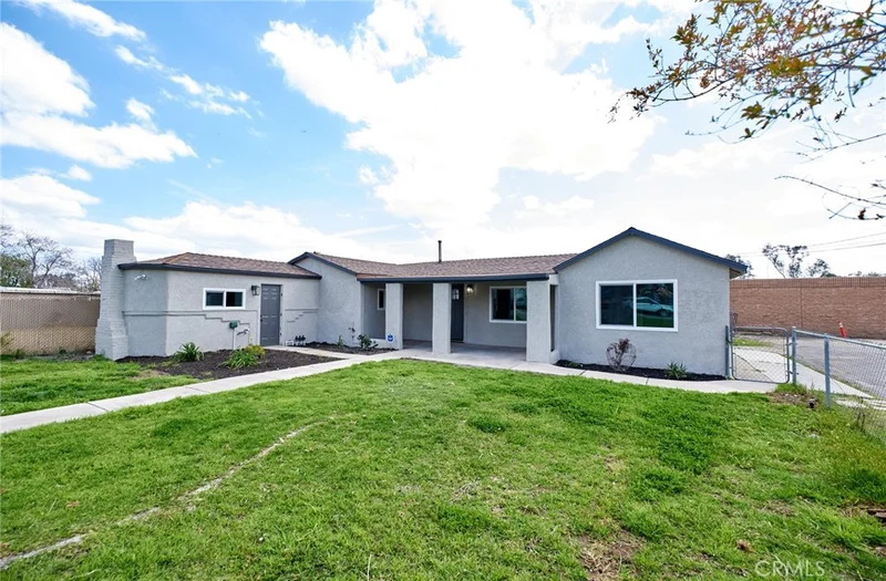 18821 Lynwood Street, Bloomington, CA 92316