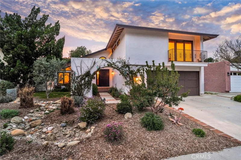 22929 Las Mananitas Drive, Valencia, CA 91354