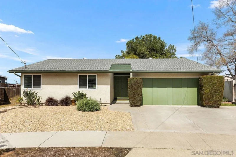 898 Cosmo Ave, El Cajon, CA 92019
