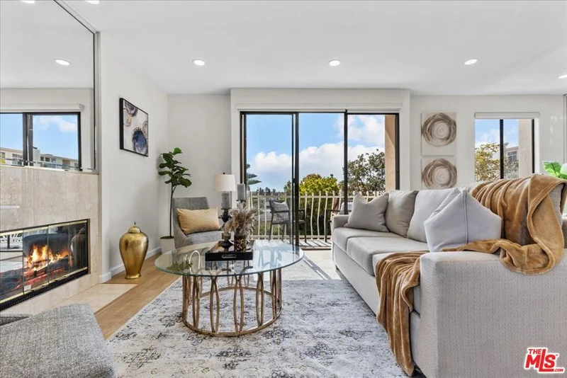 10417 Eastborne Avenue 5, Los Angeles, CA 90024