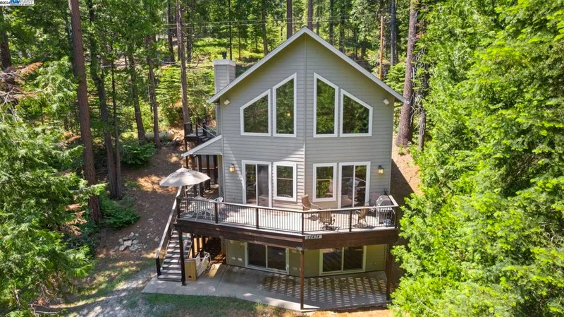 22434 Goliath Drive, Long Barn, CA 95335