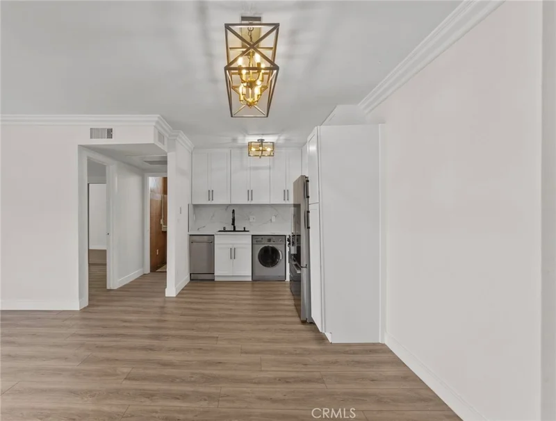 4506 Saugus Avenue 6, Sherman Oaks, CA 91403