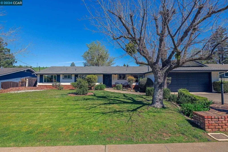 1040 Tiffin Dr, Clayton, CA 94517