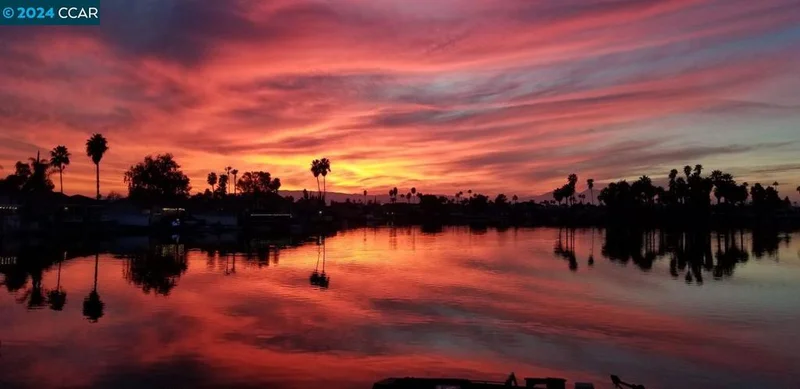 860 Willow Lake Rd, Discovery Bay, CA 94505