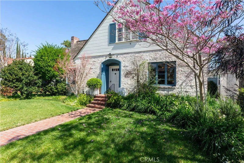 4160 Linden Avenue, Long Beach, CA 90807