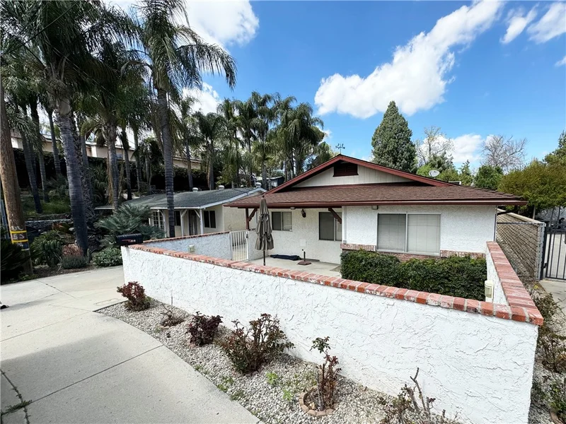 23027 Oak Street, Newhall, CA 91321