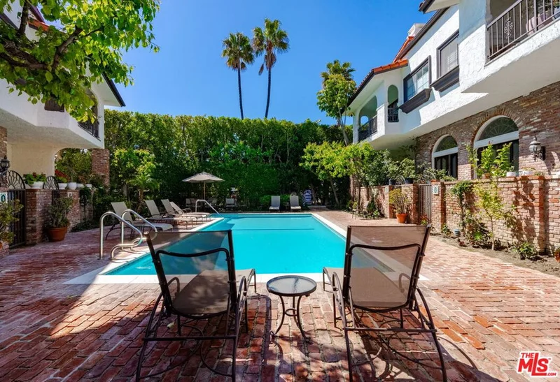 2311 Roscomare Road 10, Los Angeles, CA 90077