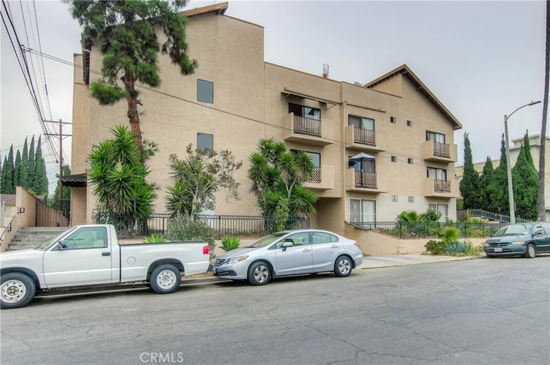 5125 Harold Way 303, Los Angeles, CA 90027